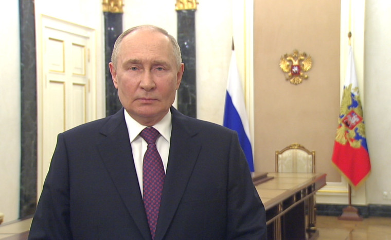 Видеообращение президента Владимира Путина к выпускникам школ.